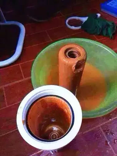 看看您家用的水管，是不銹鋼水管太貴，還是家人的健康不值得投資？